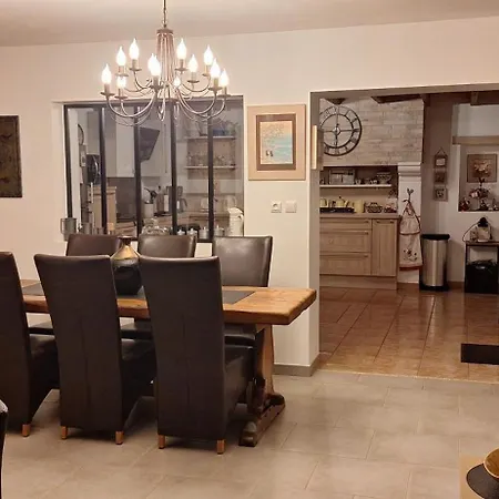 Au Bonheur De Mona بيت للعطل *