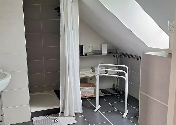 Au Bonheur De Mona Gouville-sur-Mer